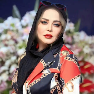 بهاره رهنما با موهای قرمز تیپ عیدانه زد/ عکس