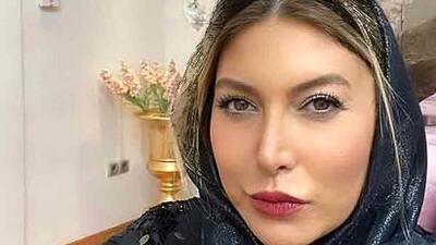 دورهمی خانوادگی فریبا نادری به همراه خانواده‌اش در رستورانی شیک - سبک ایده آل