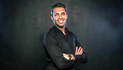 کری‌خوانی سپهر حیدری برای تراکتور و سپاهان: آخرین قهرمانی‌تان به زمان اصحاب کهف برمی‌گردد! - سبک ایده آل