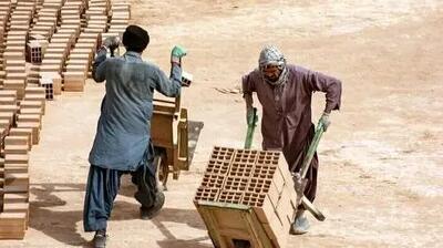 کارگران در شوک تصمیم دولت/ آب پاکی ریخته شد!