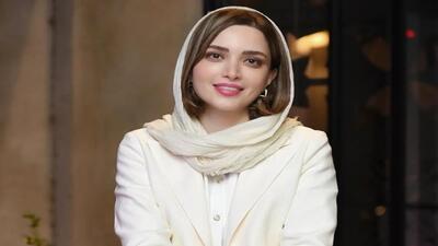 تصویر روز | چهره جذاب و دیدنی «بهنوش طباطبایی» در کنار میز هفت سین 1404 | گلی شی