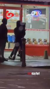 قمه‌کشی در بیرمنگام انگلیس سر مرغ سوخاری + فیلم