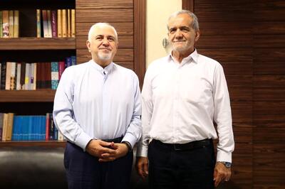 طعنه سنگین روزنامه‌نگار نزدیک به پزشکیان به ظریف