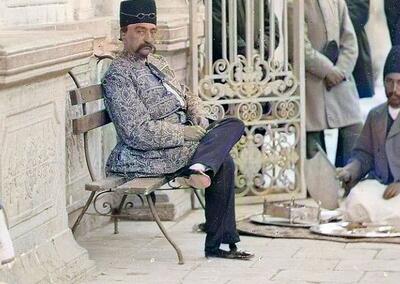 تصویری دیده نشده از ناصرالدین شاه در روز «پول‌شماری»