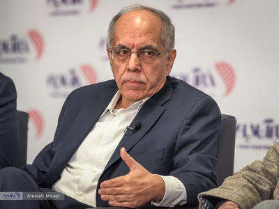مصدق استعمارستیز بود نه غرب‌ستیز/ در تاریخ مشروطه فرمان عزل نخست‌وزیر وجود ندارد
