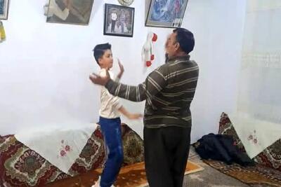 آواز محلی؛ پدر و پسر با آهنگ آذری چه رقصی میکنن فقط دختر که حسودی میکنه باباهه خفن