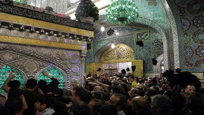 فیلمی از لحظه تحویل سال در حرم رضوی + فیلم