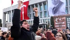ادامه اعتراضات ترکیه در پی بازداشت شهردار استانبول