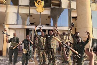 ارتش سودان، کاخ ریاست جمهوری را تصرف کرد (فیلم)