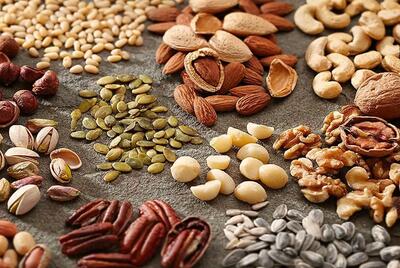 تداوم زمستان در بازار آجیل/آجیل فروشان بدون مشتری به تعطیلات رفتند