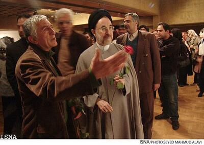 آقای کیانیان نازنین! خاتمی پیش پزشکیان نشست و معنایش! |  انصاف نیوز