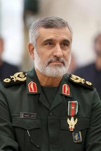 یک قاب از سردار حاجی‌زاده در دیدار نوروزی تهرانی‌ها با رهبر انقلاب + عکس