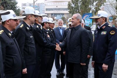 بازدید رییس جمهور از مرکز اطلاعات و کنترل هوشمند ترافیک پلیس راهور