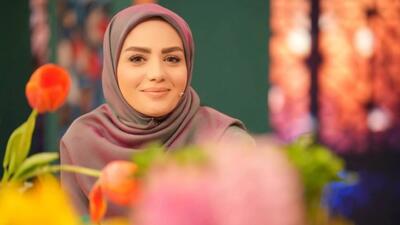 تصویر روز | رونمایی «مبینا نصیری» مجری برنامه سال نو از همسرش در سال تحویل 1404 | گلی شی