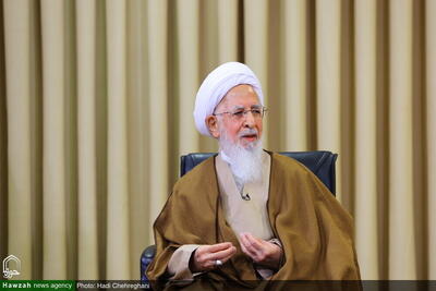 حمایت ۸۵۰ استاد حوزه علمیه از مواضع آیت الله جوادی آملی بعد از تجمع تندروها مقابل بیت این مرجع تقلید