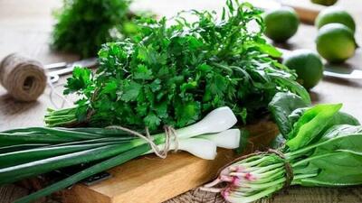 راز و رمز آش خوشمزه: چه موقع سبزی آش را اضافه کنیم؟