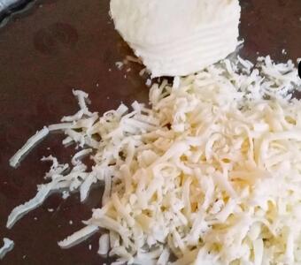 آموزش پنیر پیتزا خانگی با کش فراوان فقط با شیر و سرکه!