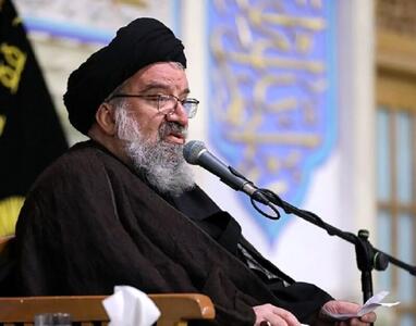 تا وقتی آمریکا آدم نشده باید شعار مرگ بر آمریکا سر داده شود