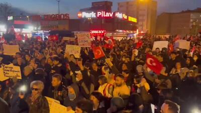 تجمع معترضان اردوغان در مقابل دادگاه امام‌اوغلو