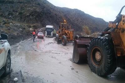 رانش کوه در محور جاده قدیم رستم آباد - رودبار