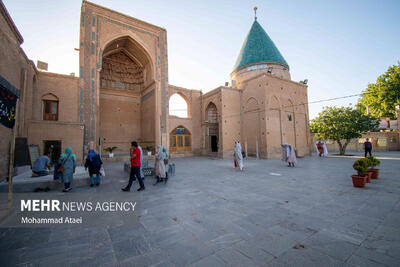 «ساعت زمین» در مجموعه تاریخی بسطام