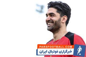 عکس | اقدام زیبای علی کریمی در شروع سال نو - پارس فوتبال