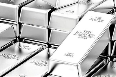 عوامل موثر بر قیمت جهانی نقره چیست؟ آیا نقره همچون سال 1403 به رشد خود ادامه می دهد؟
