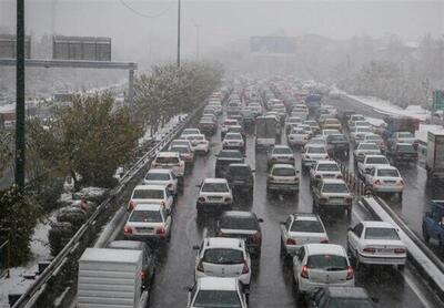 پلیس راه: ترافیک سنگین در ورودی و خروجی مشهد/ بارش باران آغاز شد