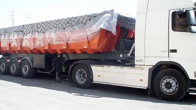 توقیف محموله 32 میلیارد ریالی منسوجات قاچاق با همکاری پلیس مرکزی و کرمانشاه