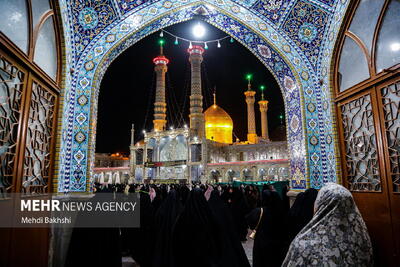 قرائت دعای جوشن کبیر در حرم حضرت معصومه(س)