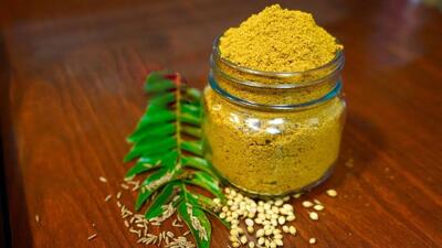 طرز تهیه پودر کاری در خانه