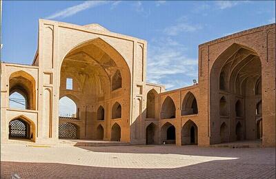 ۶۸ بنای تاریخی اردستان آماده بازدید مسافران نوروزی است
