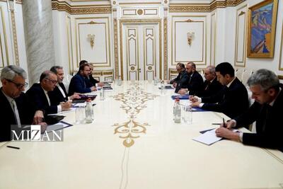 دیدار عراقچی با نخست‌وزیر ارمنستان