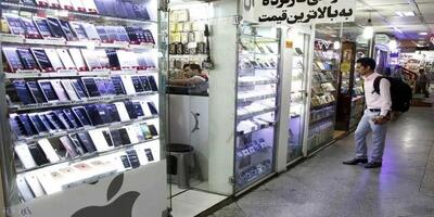 واردات موبایل با دلار ۷۰ هزار تومانی فروش با دلار ۱۰۰ هزار تومانی