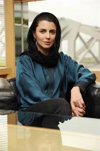 به مناسبت تولد 52 سالگی لیلا حاتمی؛ عکس کمتر دیده شده علی حاتمی و همسرش