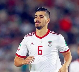 دفع ضربه سر عزت الهی توسط مدافع ازبکستانی