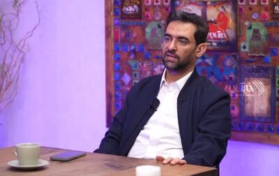 اظهارات آذری جهرمی درباره فیلترینگ؛ اگر تجربه ۹۸ را در ۹۶ داشتم، شاید نمی‌گذاشتم کار تلگرام به اینجا برسد