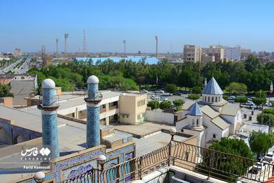عکس/ همسایگی مسجد و کلیسا در آبادان