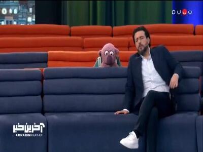 اجرای تصنیف خانه بر دوش توسط محسن کیایی در برنامه «هزار و یک»