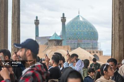 عکس/ میزبانی اصفهان از مسافران نوروزی