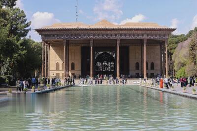 (تصاویر) چهارباغ و چهل‌ستون در نوروز ۱۴۰۴