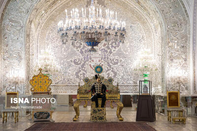 ادامه صدرنشینی تخت جمشید و حافظیه، ازدحام در کاخ گلستان و یک درخواست