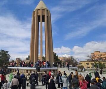 افزایش ۱۲ درصدی بازدید گردشگران از آرامگاه بوعلی سینا