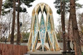 آرامگاه خیام به‌زودی تخلیه می‌شود!