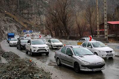 موج بازگشت مسافران نوروزی / چالوس کاملا قفل شد