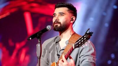 آواز باشکوه علی  یاسینی تو در و دیوار پرت نمیکردم خوند تماشاچیا یاد عشقای نامرد داد میزنن