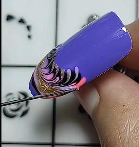 طراحی منحصر‌به‌فرد ناخن در خانه با لاک + ویدیو - سبک ایده آل