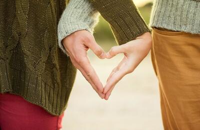 10 روش عشق بازی در دوران نامزدی و عقد