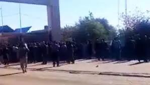 تجمع کارگران فصلی هفت تپه برای «کار» به درگیری منجر شد