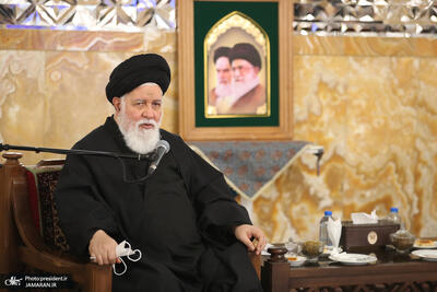 علم الهدی: اگر اقلیت مادی‌گرا بر جامعه غلبه کرد، جامعه تبدیل به جامعه درندگان و حیوانات می‌شود/ در جامعه ما فردی که پولدار شد دنبال مسئولیت‌های دولتی می‌رود تا قدرت پیدا کند/ منشأ انحراف و فساد ما، در زندگی اجتماعی شکل می‌گیرد